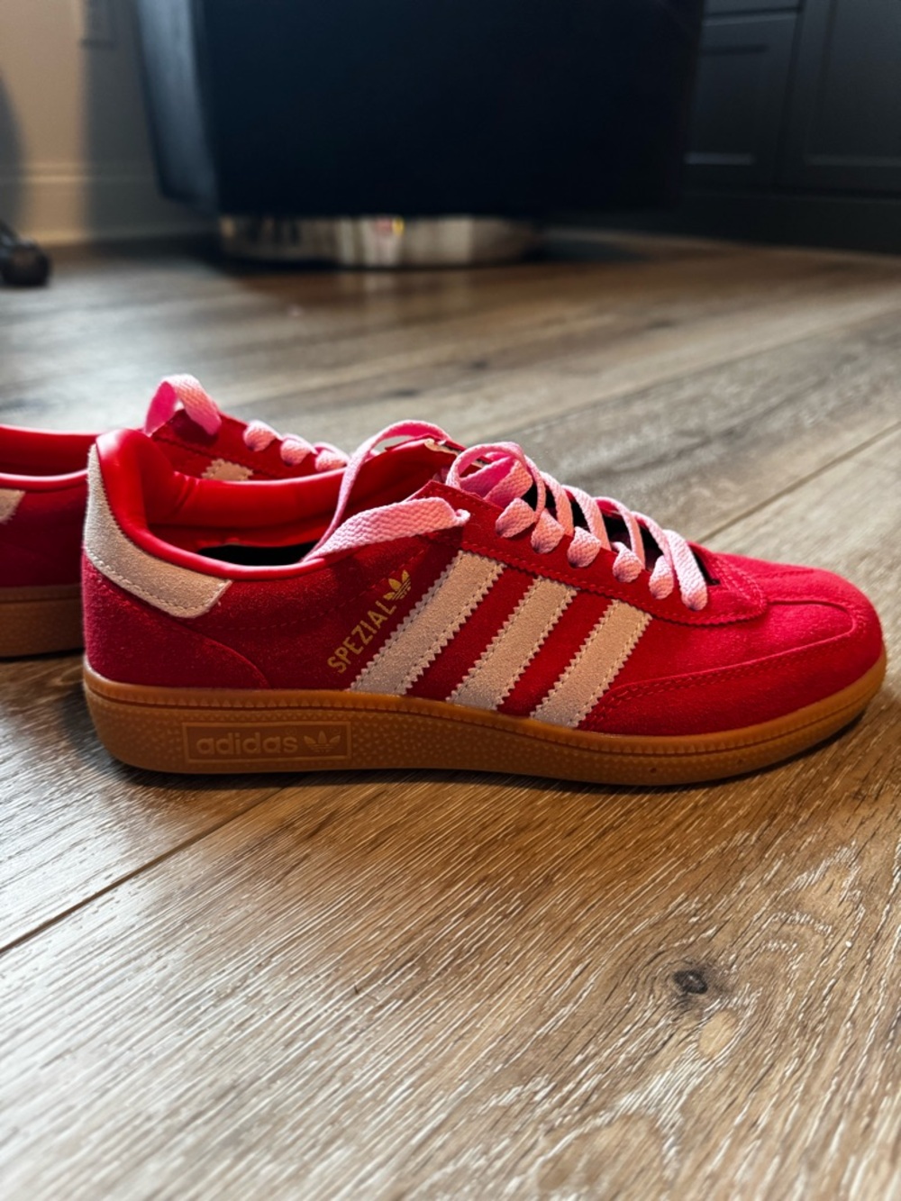 Adidas Handball Spezial Red Pink Gum Suede Sneakers Sz 6 - Picture 2 of 10